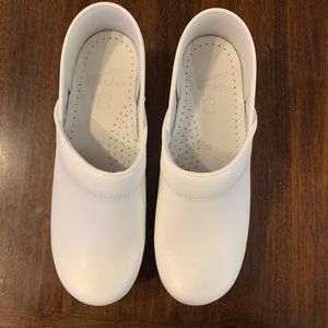 Dansko clogs, NWOT